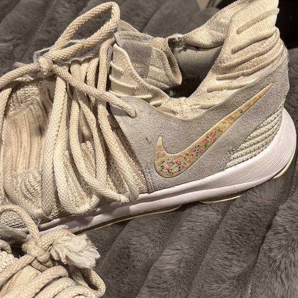 Nike KD Air Zoom size 10.5 white on white used and worn but still cool - Picture 7 of 9